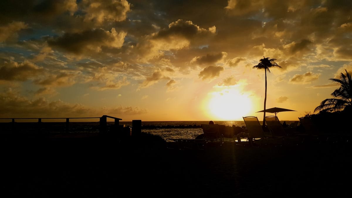 Sonnenuntergang auf Curacao am Strand vom Marriott Hotel